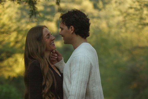 mobile - carousel-hero-element image-0